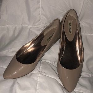 Steve Madden Tan Flats